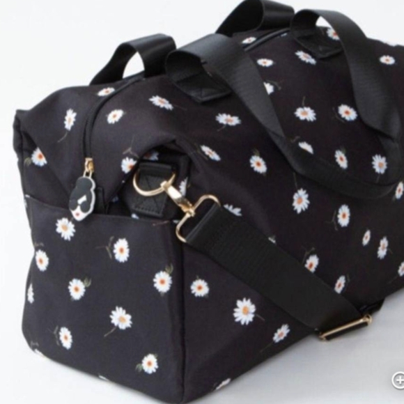 Alice & Olivia Daisy Print Adjustable Duffle Bag Tote NWT! - Picture 2 of 5